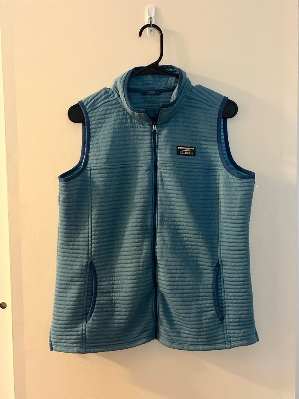 L.L. Bean Women's Airlight Vest Quilted Blue Like New